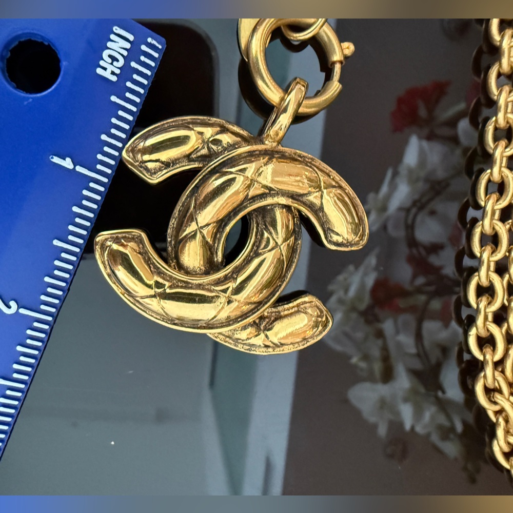LOT 1754 24K gold plated CHANEL vintage CC matelasse necklace - Picture 7 of 9